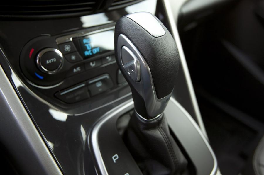  Ford C-Max Hybrid 2013 года  (фото 5 из 35)